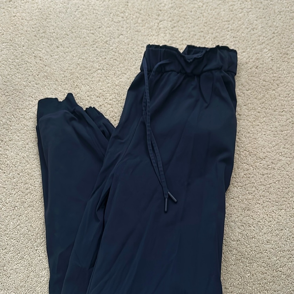 navy stretch lulu joggers with pockets